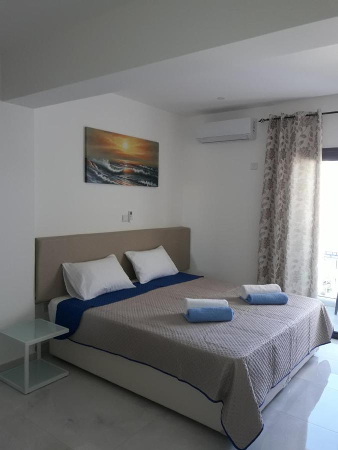 P.L Hermes Studios&Apartments Lárnaca Habitación foto